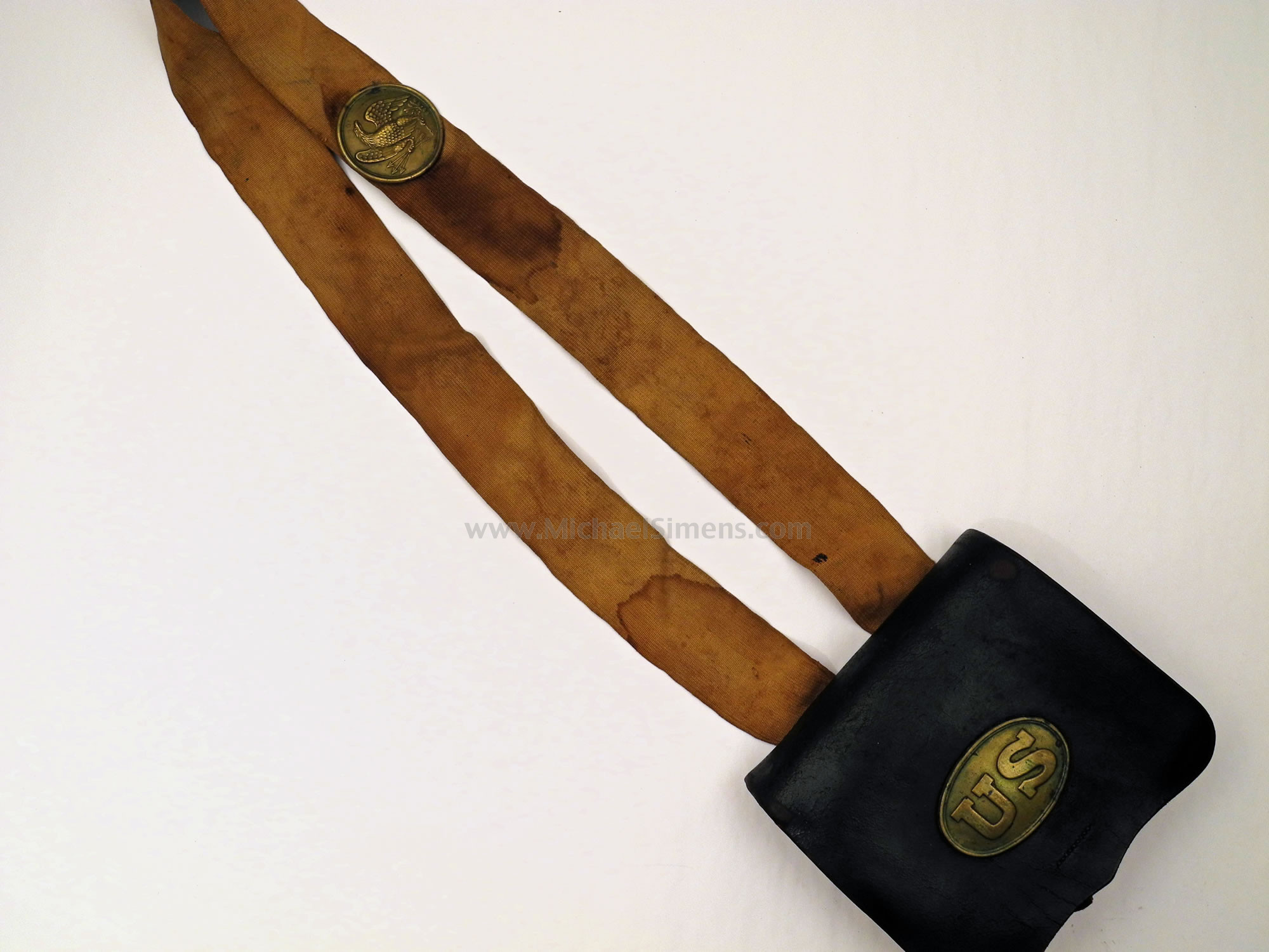 CIVIL WAR CARTRIDGE BOX WITH ORIGINAL STRAP AND PLATES