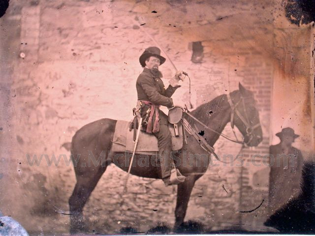 CIVIL WAR AMBROTYPE IMAGE, MOUNTED OFFICER PHOTO. 